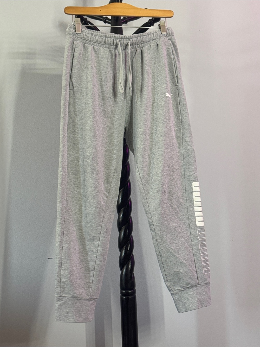Puma Gray Sweatpants with White Logo 17.1.B2